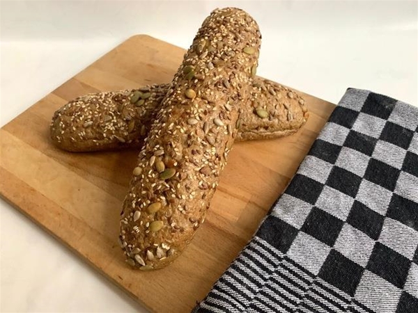 Afbak kleine bruine stokbroodjes 2 stuks